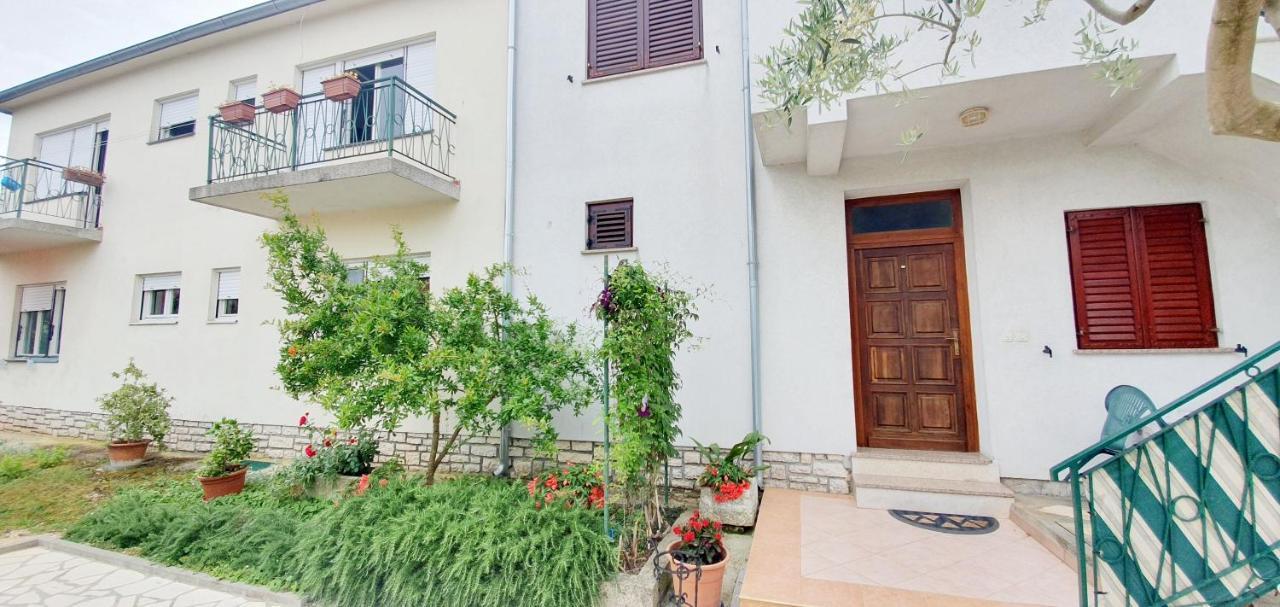 Cecillia Mare Apartments Rovinj Eksteriør bilde