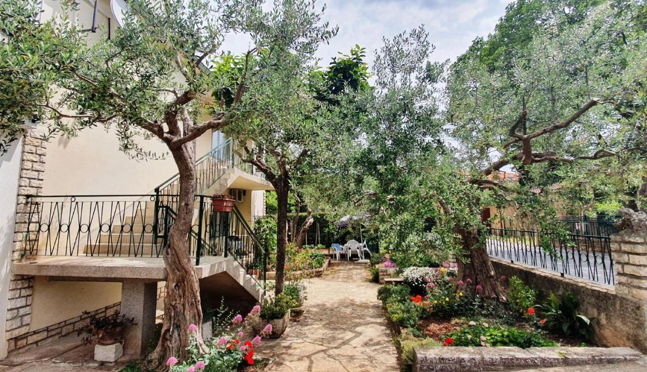 Cecillia Mare Apartments Rovinj Eksteriør bilde
